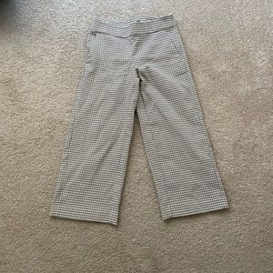 Cropped wide-leg plaid trousers